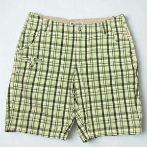Columbia Sportswear Womens Green Plaid Cotton Shorts Y2K Hiking Size 8 AL4064